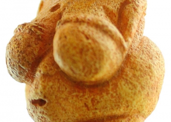 800px-Venus_von_Willendorf_01.jpg